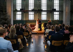 Ceremonie altaar in De Galerie tijdens een bruiloft